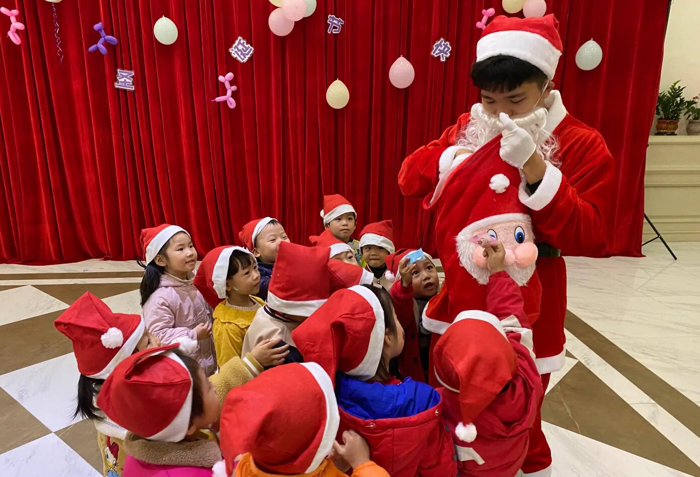 2022年幼儿园圣诞节节日活动.jpg